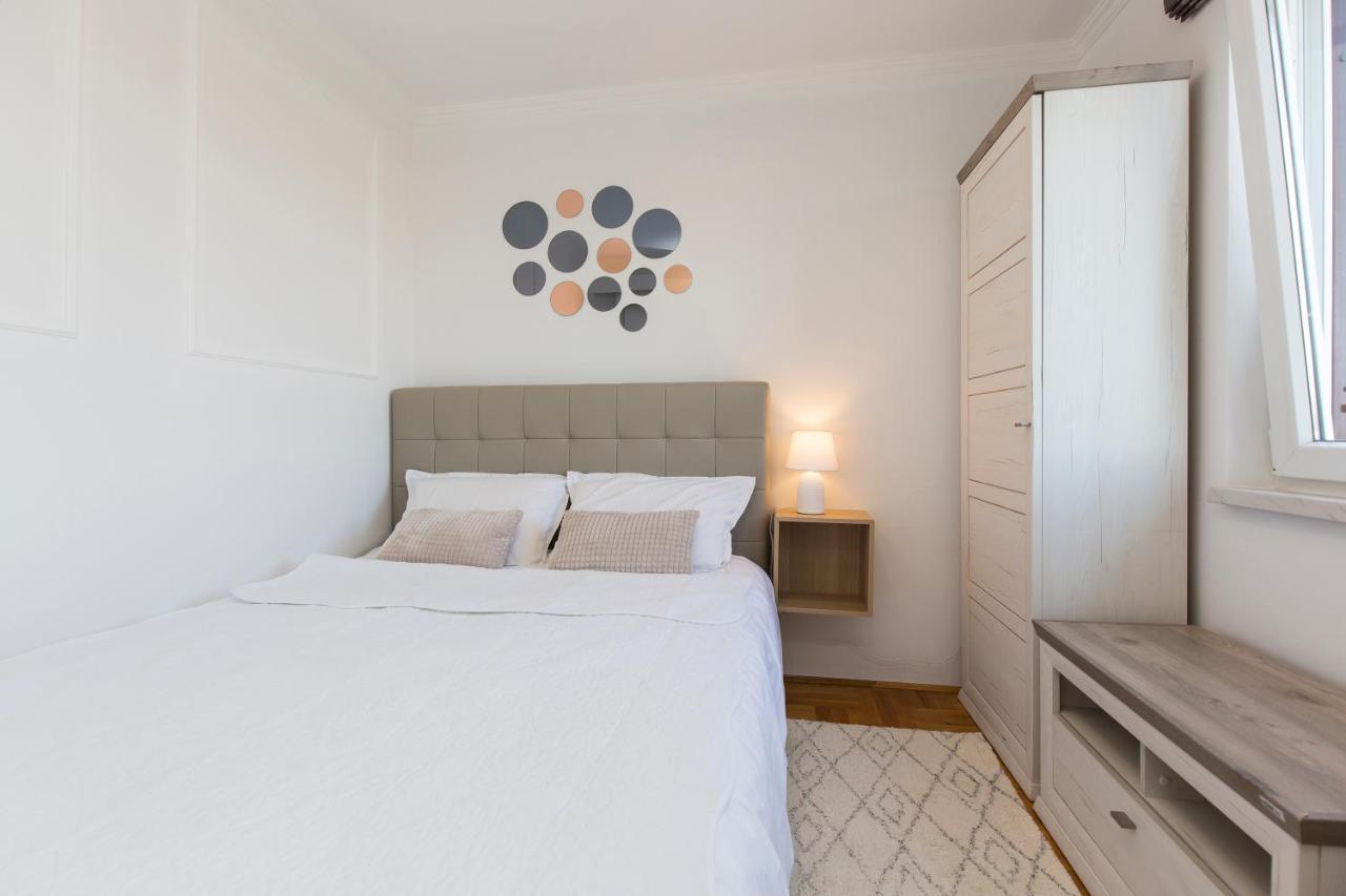Apartment Parentium Poreč Extérieur photo